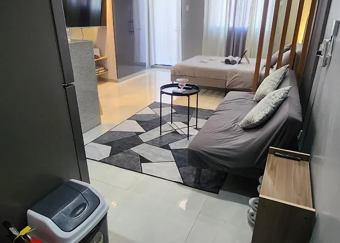 Ohhlala Cozy Corner At Royal Oceancrest Mactan Guest house